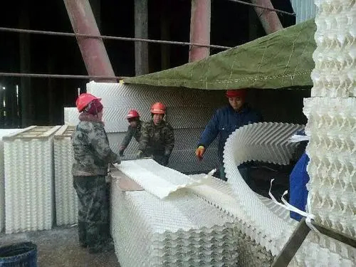 是什么原因?qū)е铝斯I(yè)冷卻塔內(nèi)的冷卻水變少?(冷卻塔