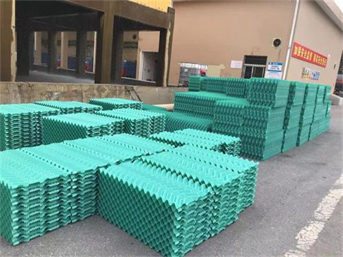 充分考慮閉式冷卻塔流體的兼容性